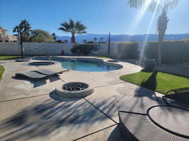 5 Curie Court Rancho Mirage, CA 92270 - Photo 27 of 32 5_Curie_Ct_pool