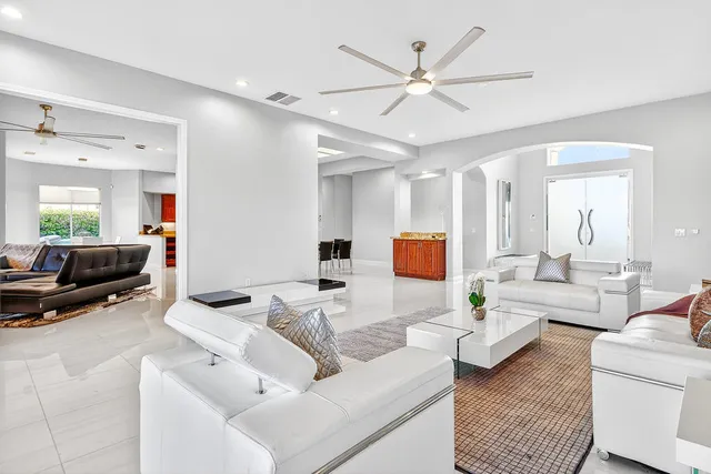 $6,800 | 5 Curie Court, Rancho Mirage, CA 92270