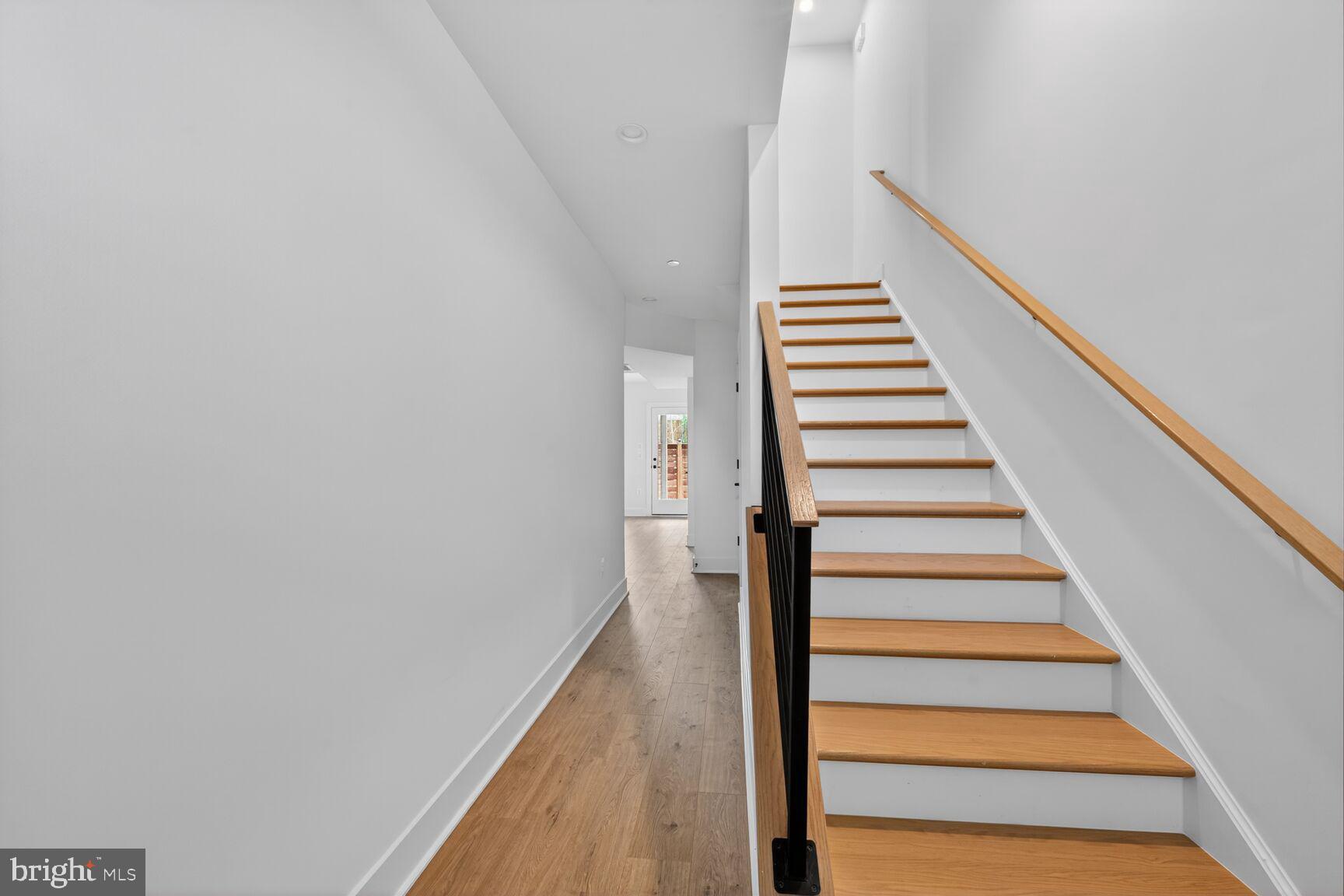 1135 Polaris Road, Unit NOTTINGHAM 101 Potomac, MD 20854 - Photo 10 of 26 a view of entryway
