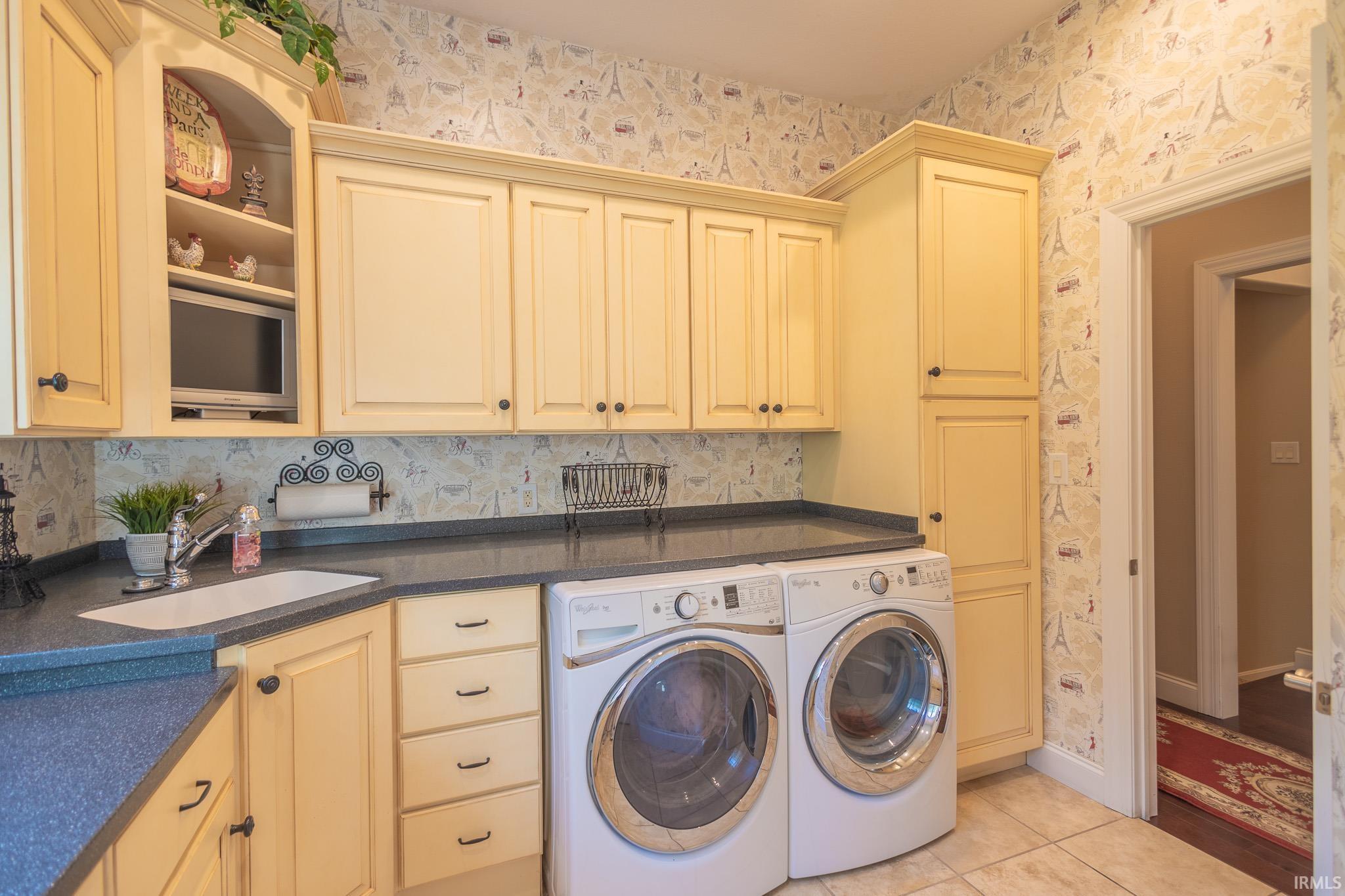 142 Whites Point Bedford, IN 47421 - Photo 14 of 36