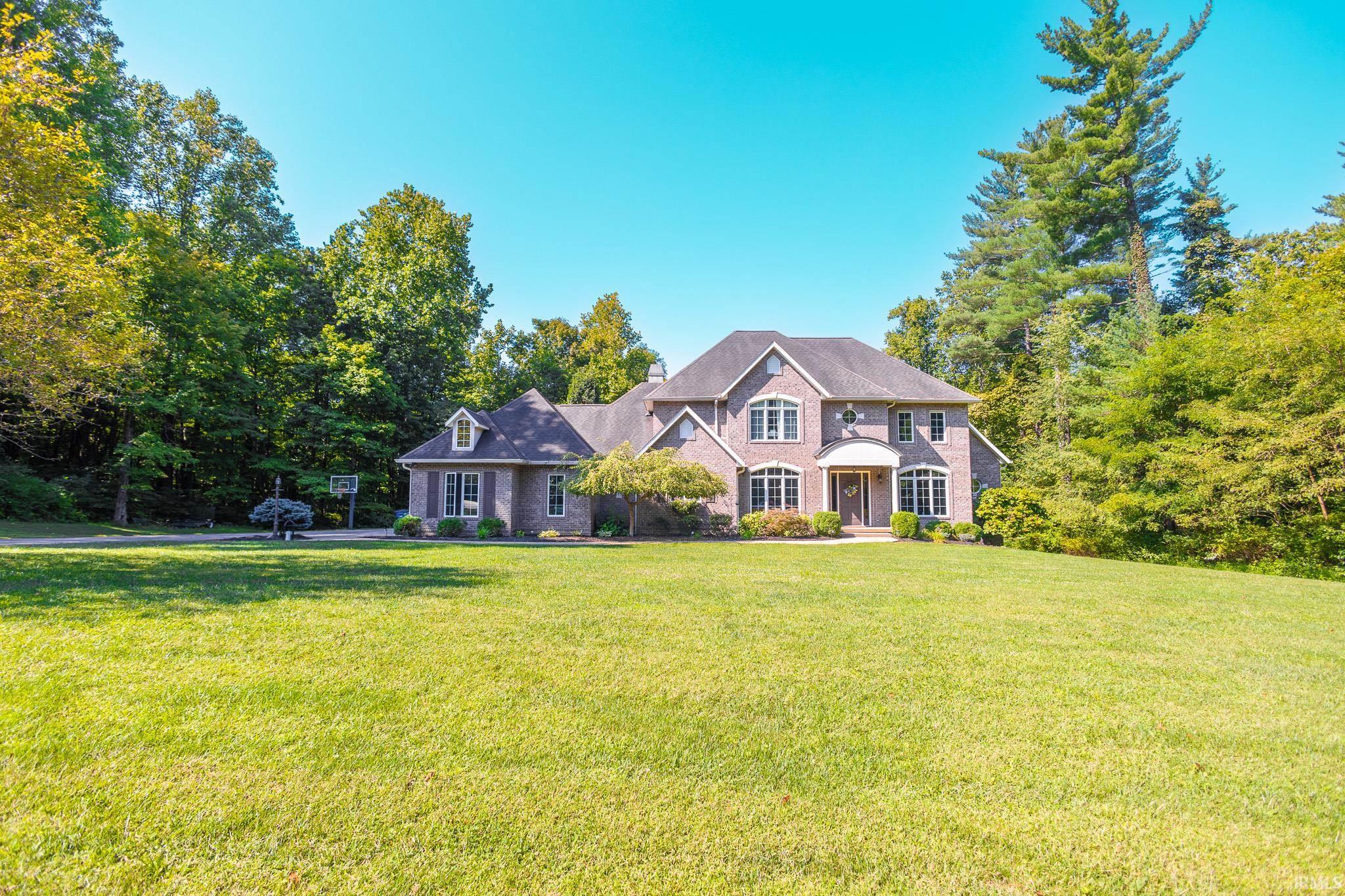 142 Whites Point Bedford, IN 47421 - Photo 2 of 36