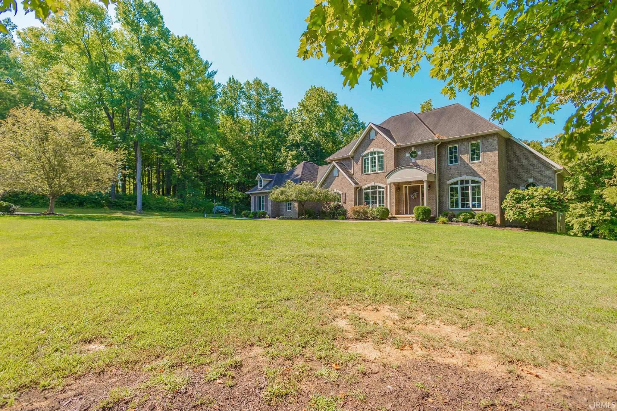 142 Whites Point Bedford, IN 47421 - Photo 3 of 36