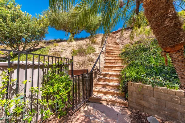 $2,150,000 | 331 Briar Bluff Circle, Thousand Oaks, CA 91360