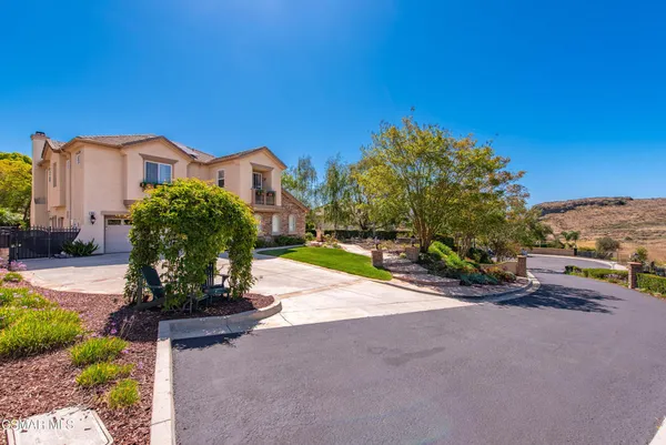 $2,150,000 | 331 Briar Bluff Circle, Thousand Oaks, CA 91360