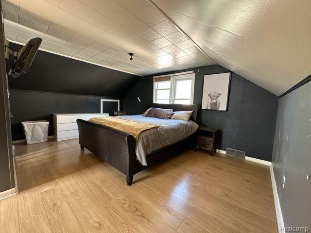 1079 Cambridge Road Berkley, MI 48072 - Photo 17 of 20