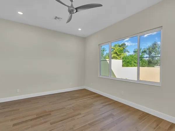 $3,250 | 2015 Bridgepointe Circle, Unit 108 1, Vero Beach, FL 32967