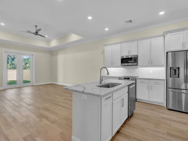 $3,250 | 2015 Bridgepointe Circle, Unit 108 1, Vero Beach, FL 32967