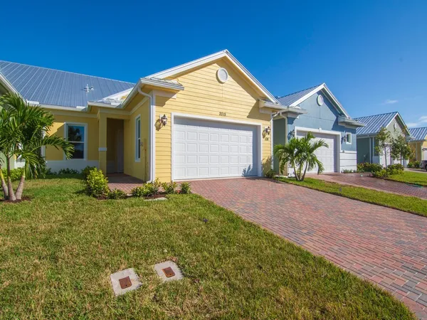 $3,250 | 2015 Bridgepointe Circle, Unit 108 1, Vero Beach, FL 32967