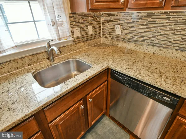 a close view of sink and tap