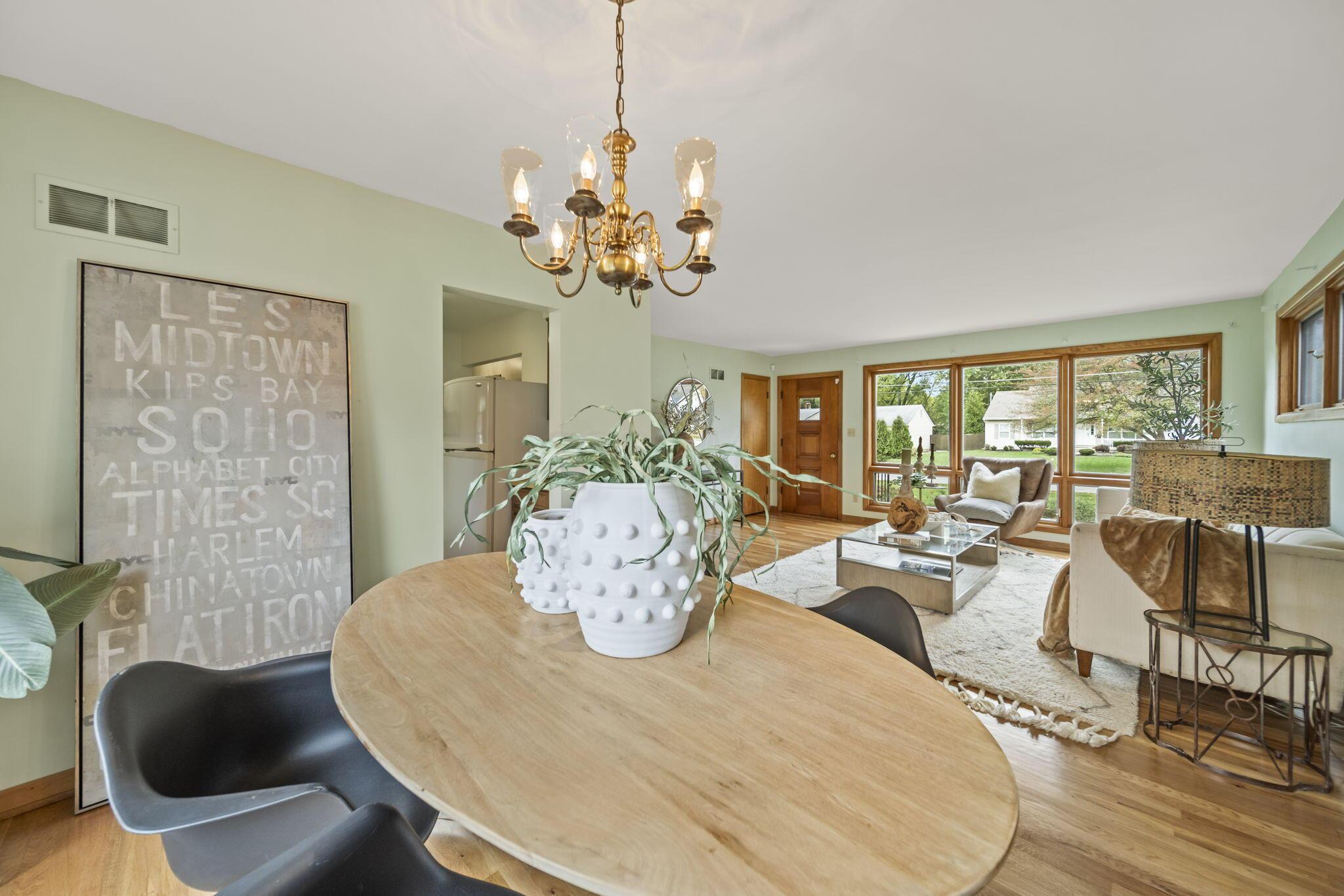 2527 Wickliffe Road Columbus, OH 43221 - Photo 18 of 73 23-web-or-mls-DSC08915