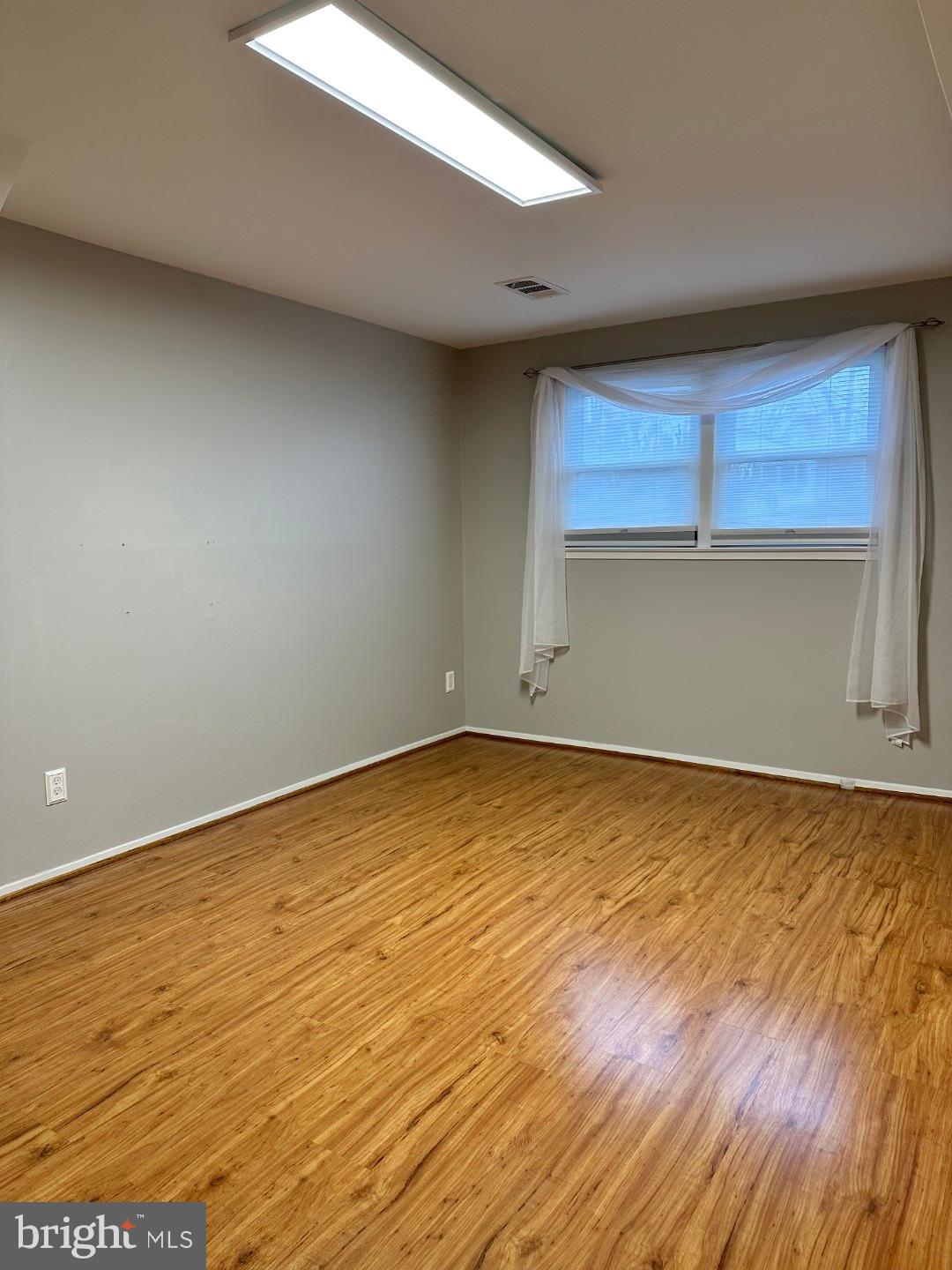 8140 Drayton Lane Springfield, VA 22151 - Photo 76 of 98 a view of empty room