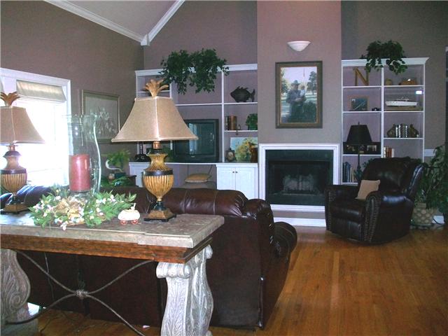 Living Room with Fireplace & Vaulted Ceilings