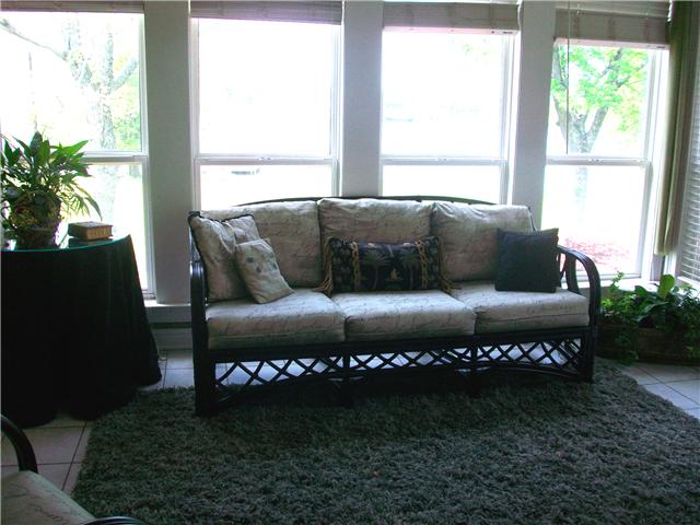208 Cherokee Road Hendersonville, TN 37075 - Photo 8 of 20 Sunroom Overlooking Lake