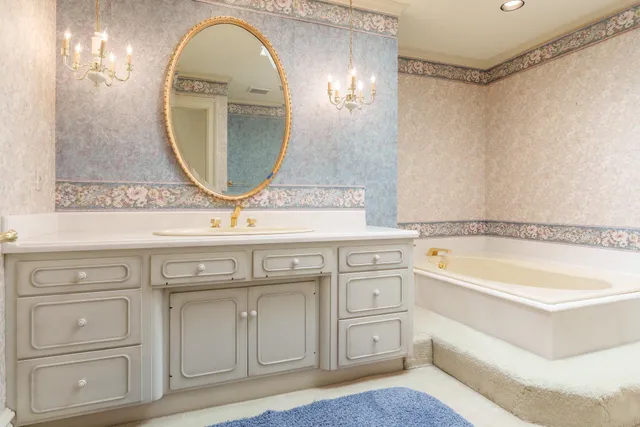 $1,200,000 | 1637 Coachman Drive, Rockford, IL 61107