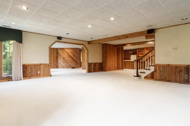 $1,200,000 | 1637 Coachman Drive, Rockford, IL 61107