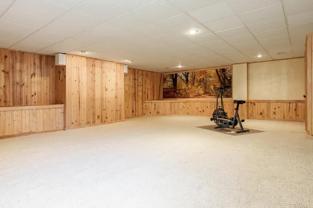 $1,200,000 | 1637 Coachman Drive, Rockford, IL 61107