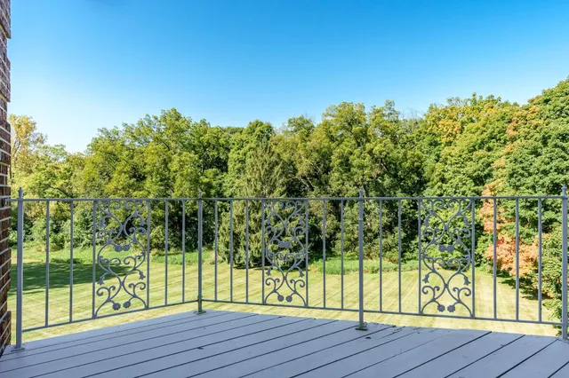 $1,200,000 | 1637 Coachman Drive, Rockford, IL 61107