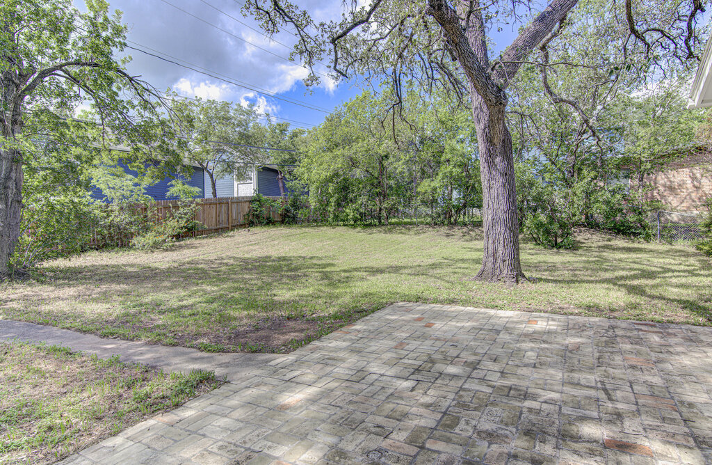 2709 Rae Dell Avenue Austin, TX 78704 - Photo 26 of 27