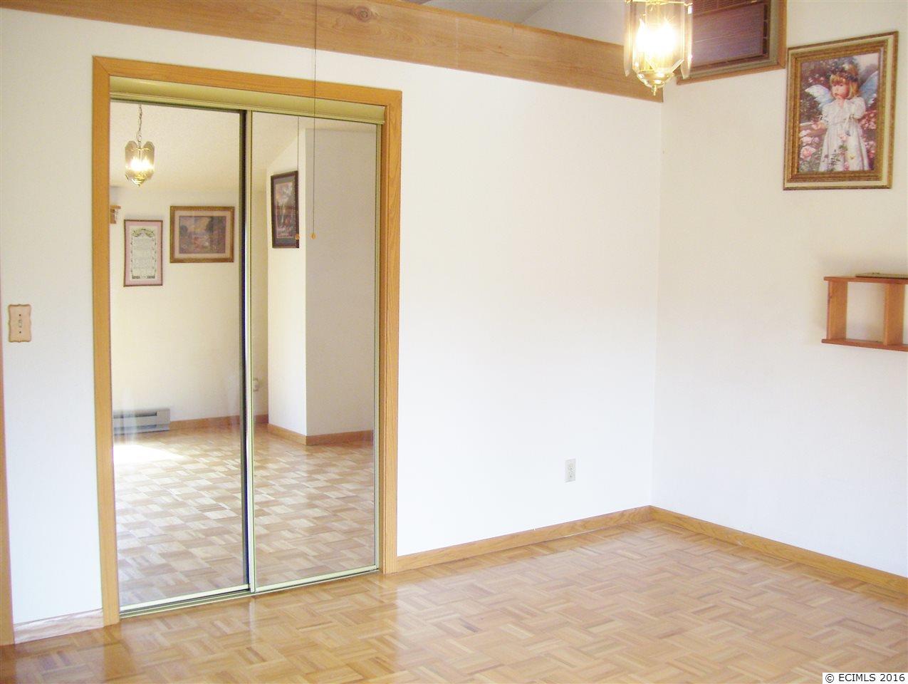3160 Sheridan Road Dubuque, IA 52001 - Photo 24 of 25 Gallery Image 24