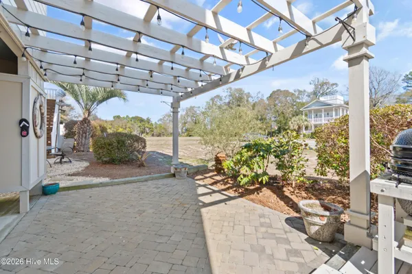 $949,000 | 6281 Basilwood Drive Southwest, Ocean Isle Beach, NC 28469