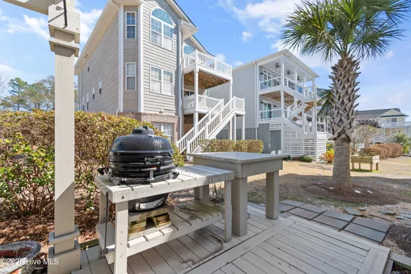 $949,000 | 6281 Basilwood Drive Southwest, Ocean Isle Beach, NC 28469