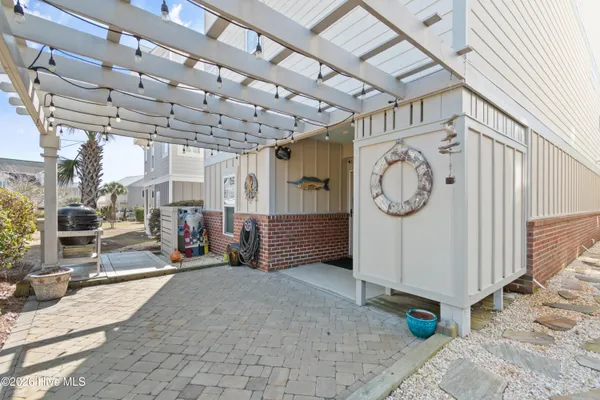 $949,000 | 6281 Basilwood Drive Southwest, Ocean Isle Beach, NC 28469