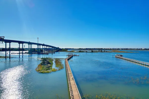 $949,000 | 6281 Basilwood Drive Southwest, Ocean Isle Beach, NC 28469