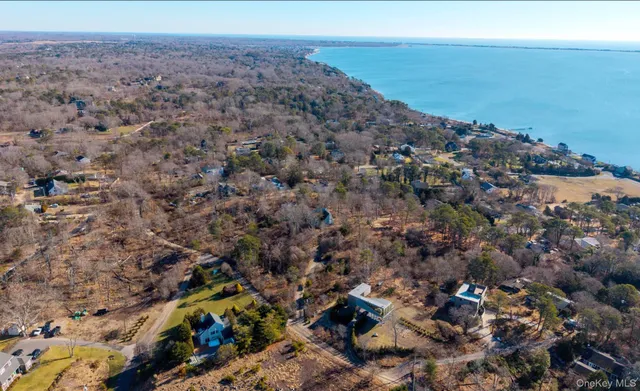 $1,950,000 | 32 Old Canoe Place Road, Hampton Bays, NY 11946