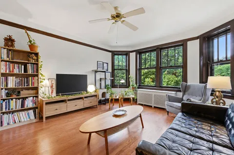 $239,000 | 5447 South E View Park, Unit 2, Chicago, IL 60615