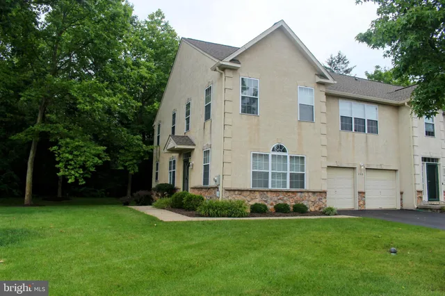 $515,000 | 220 Hampton Green Drive, North Wales, PA 19454