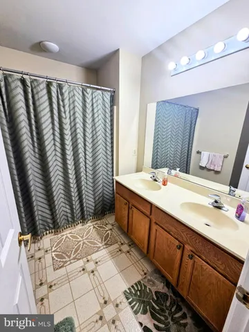 $515,000 | 220 Hampton Green Drive, North Wales, PA 19454