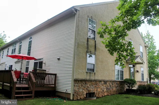 $515,000 | 220 Hampton Green Drive, North Wales, PA 19454