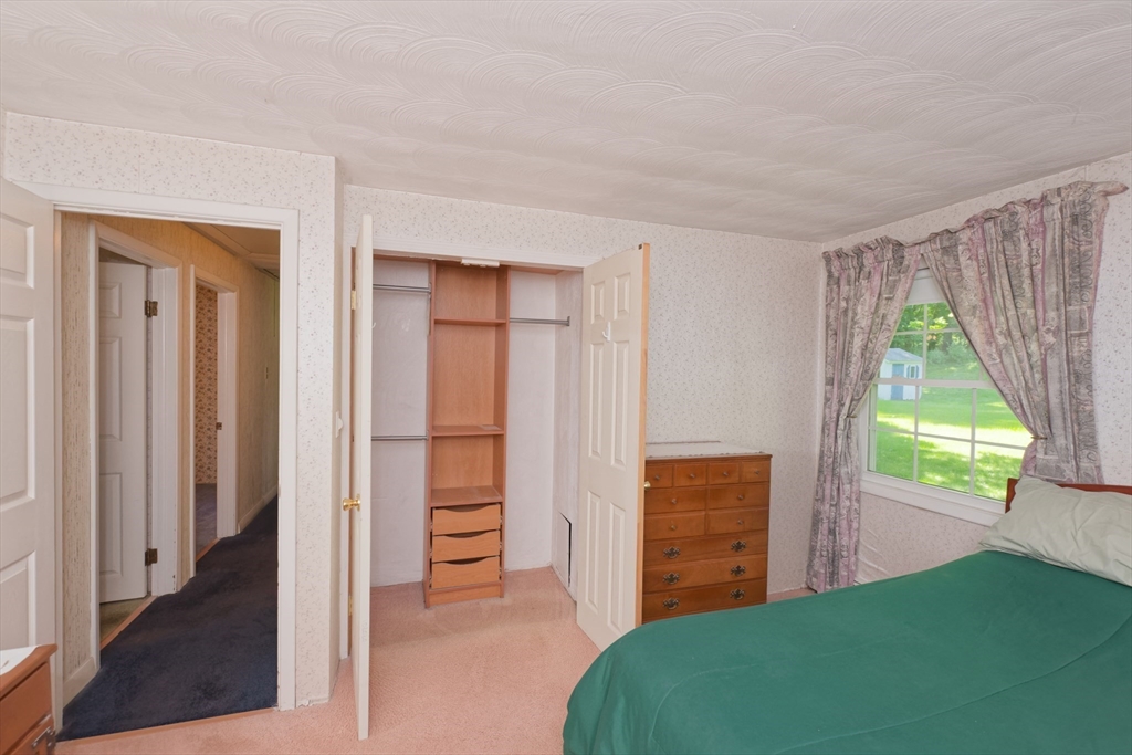 21 Terri Road Framingham, MA 01701 - Photo 17 of 37 Gallery Image 17