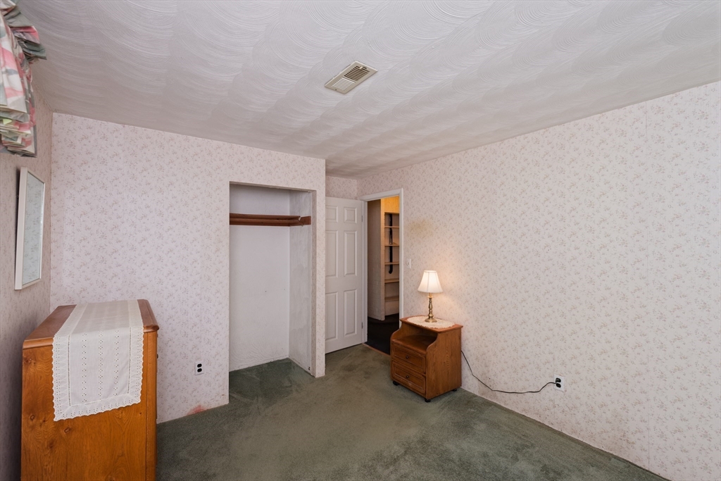21 Terri Road Framingham, MA 01701 - Photo 19 of 37 Gallery Image 19