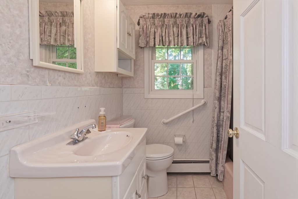 21 Terri Road Framingham, MA 01701 - Photo 22 of 37 Gallery Image 22