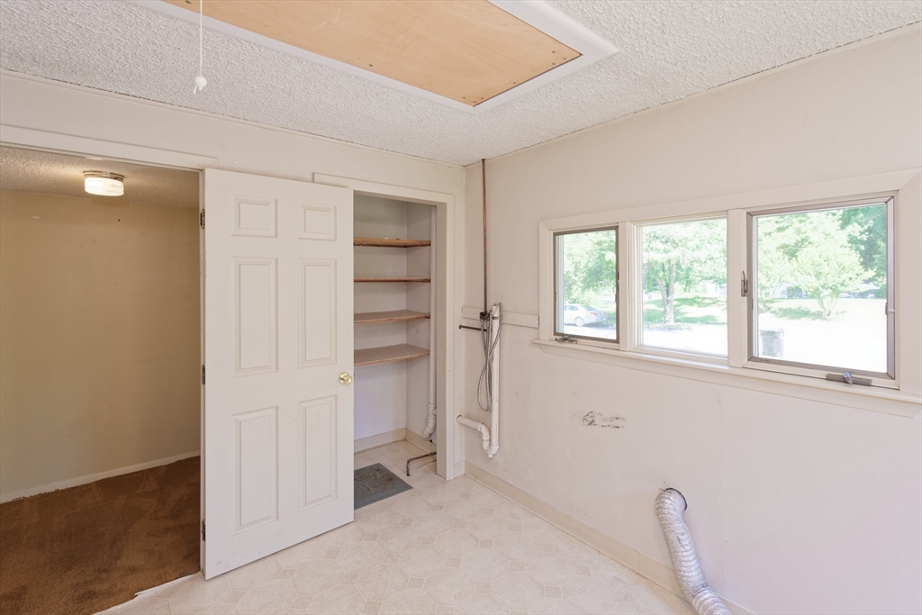 21 Terri Road Framingham, MA 01701 - Photo 27 of 37 Gallery Image 27