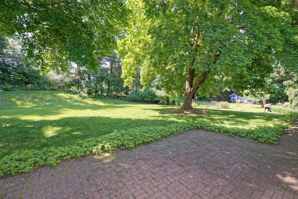21 Terri Road Framingham, MA 01701 - Photo 28 of 37 Gallery Image 28