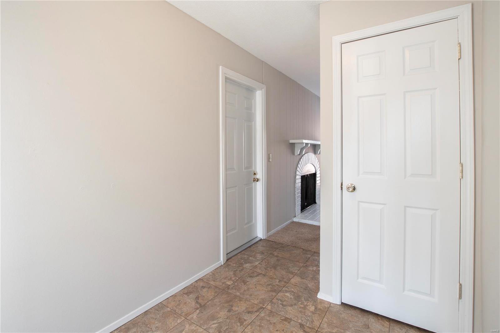 5005 Kerth Road St. Louis, MO 63128 - Photo 11 of 27 Gallery Image 11