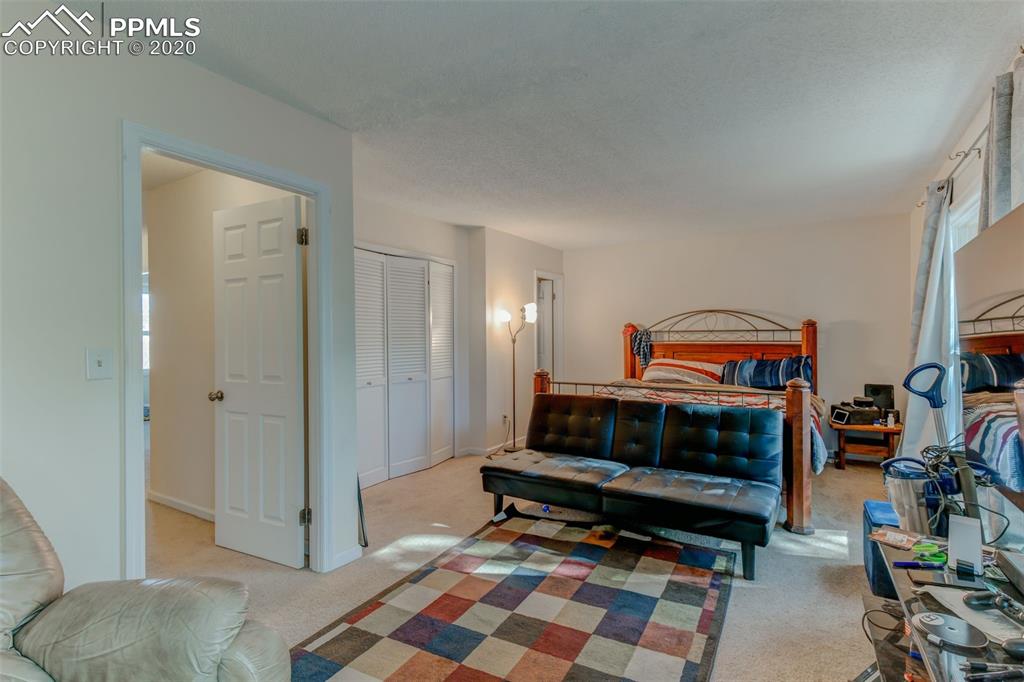 402 Raspberry Lane Monument, CO 80132 - Photo 16 of 35