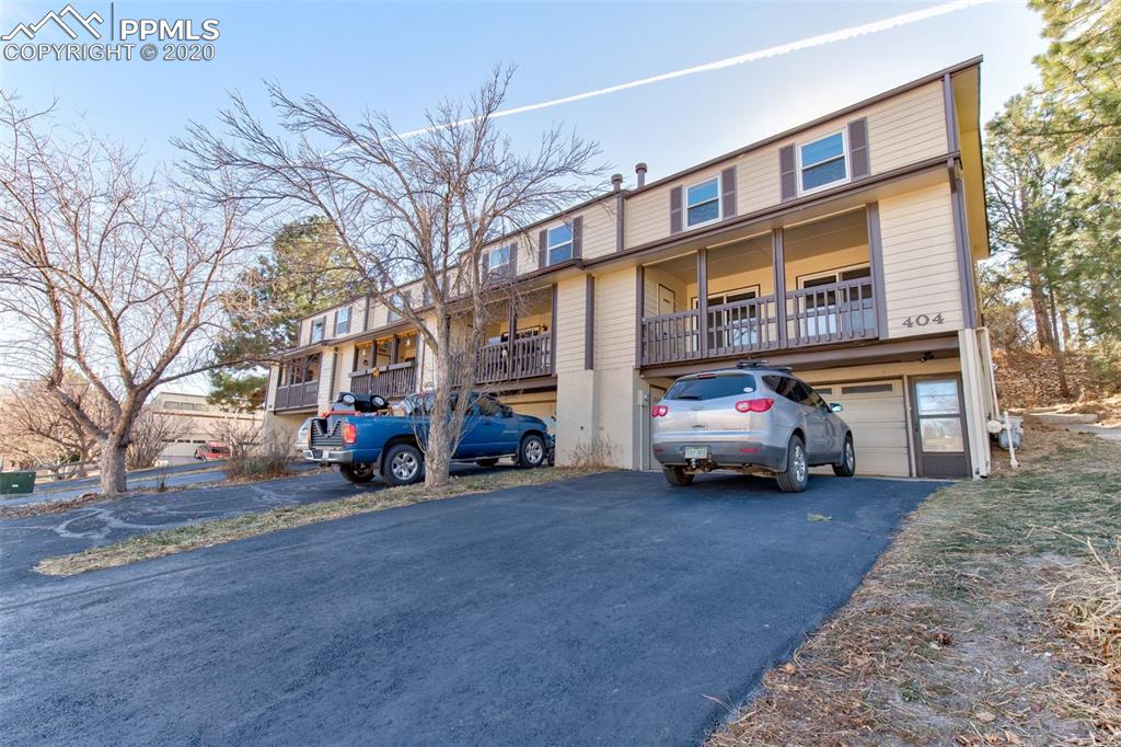 402 Raspberry Lane Monument, CO 80132 - Photo 6 of 35