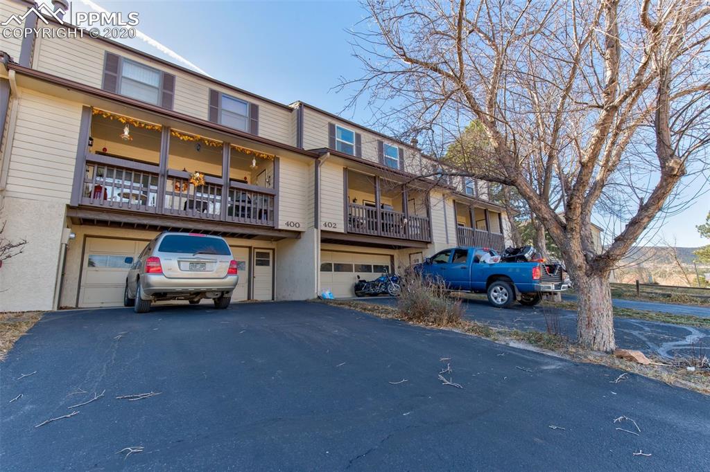 402 Raspberry Lane Monument, CO 80132 - Photo 7 of 35