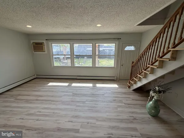 $3,000 | 5 Nickelhill Lane, Levittown, PA 19054