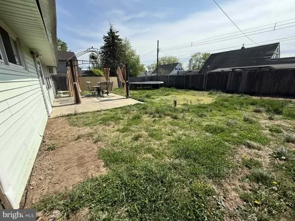 $3,000 | 5 Nickelhill Lane, Levittown, PA 19054