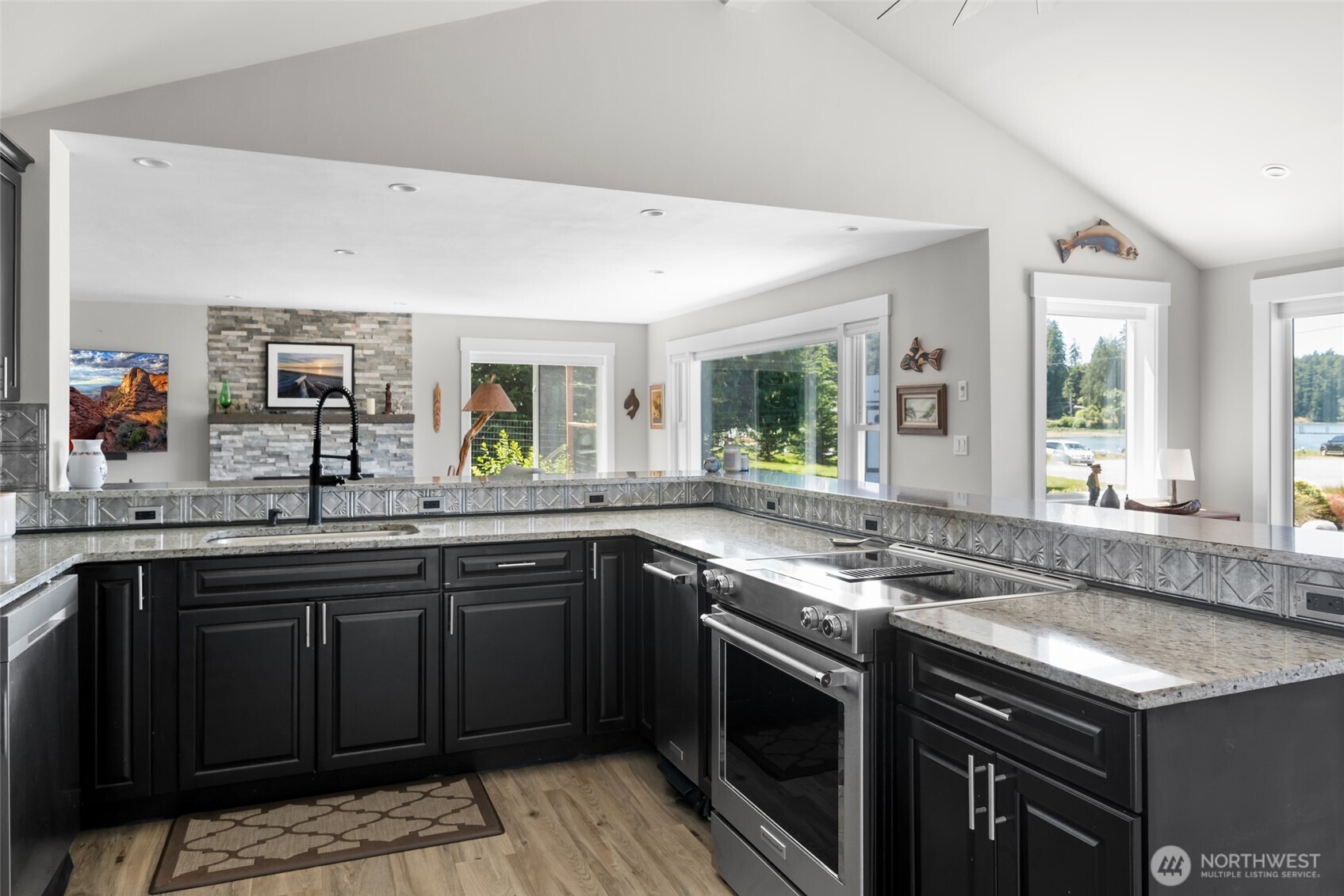 213 Cornet Bay Road Oak Harbor, WA 98277 - Photo 13 of 38