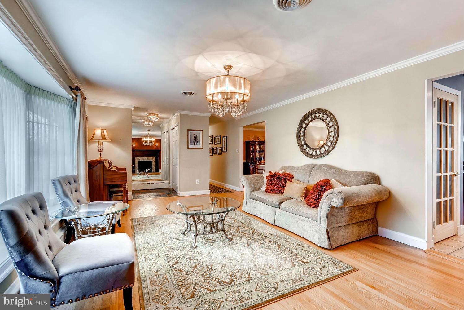 4103 Kahlston Road Baltimore, MD 21236 - Photo 12 of 30 Living Room