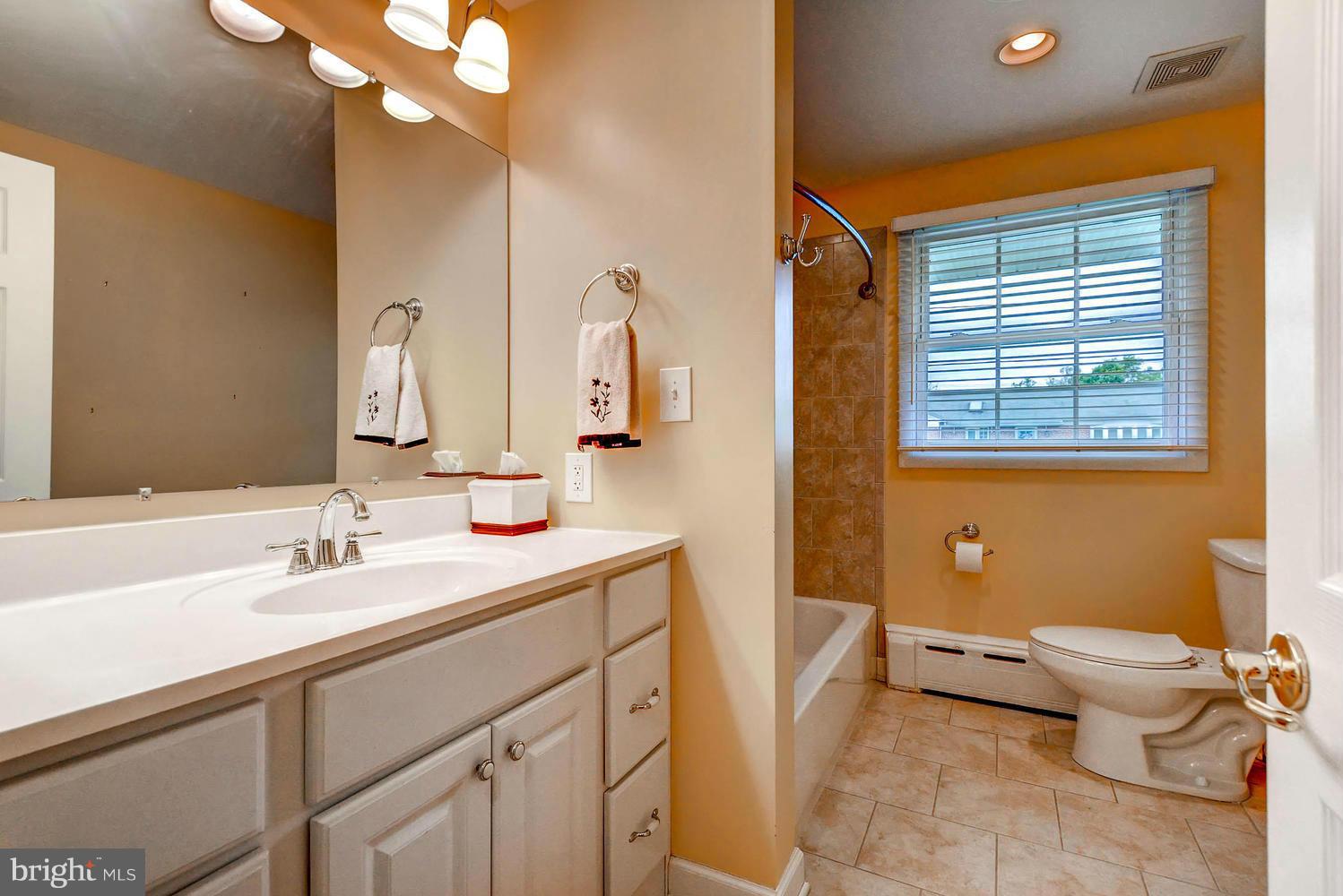 4103 Kahlston Road Baltimore, MD 21236 - Photo 20 of 30 Hallway Bath