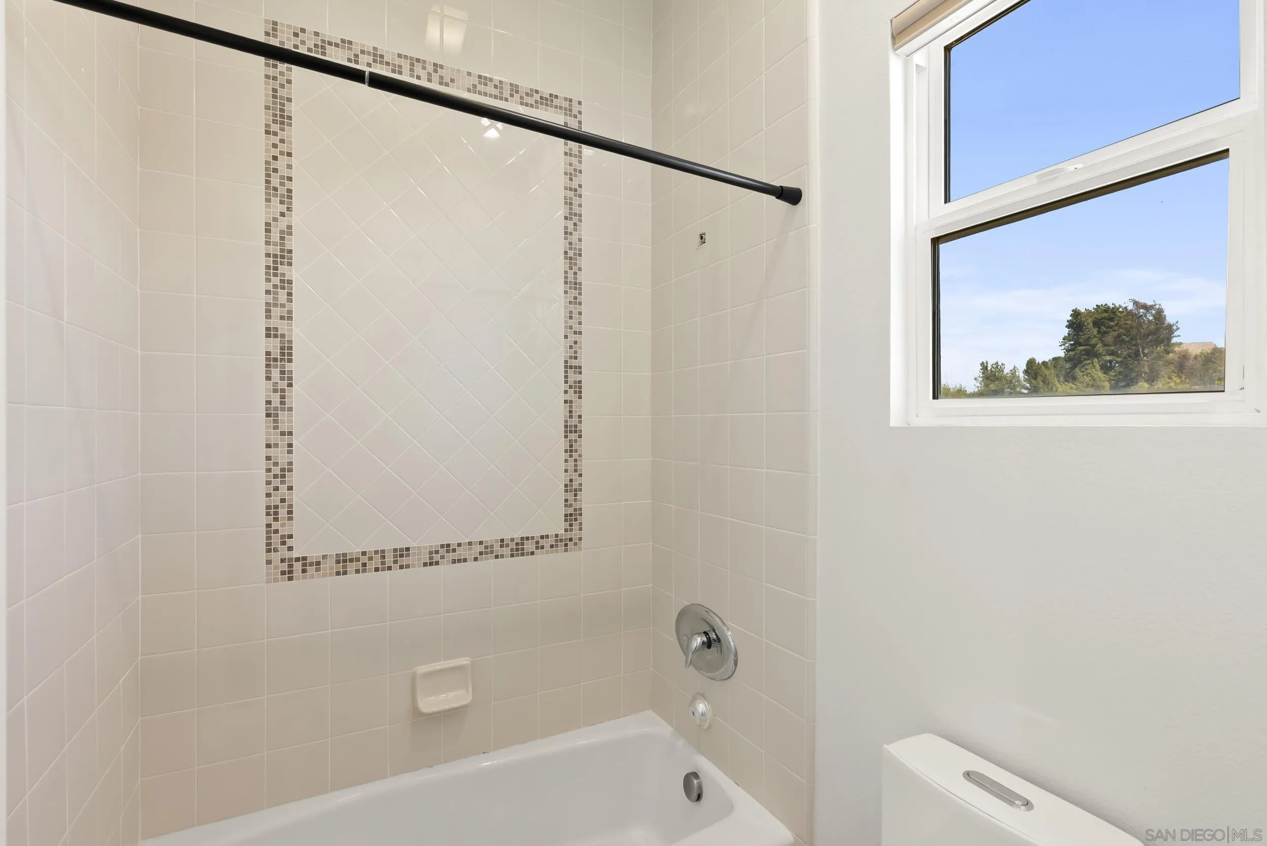 41455 Vía Del Monte Temecula, CA 92592 - Photo 47 of 75