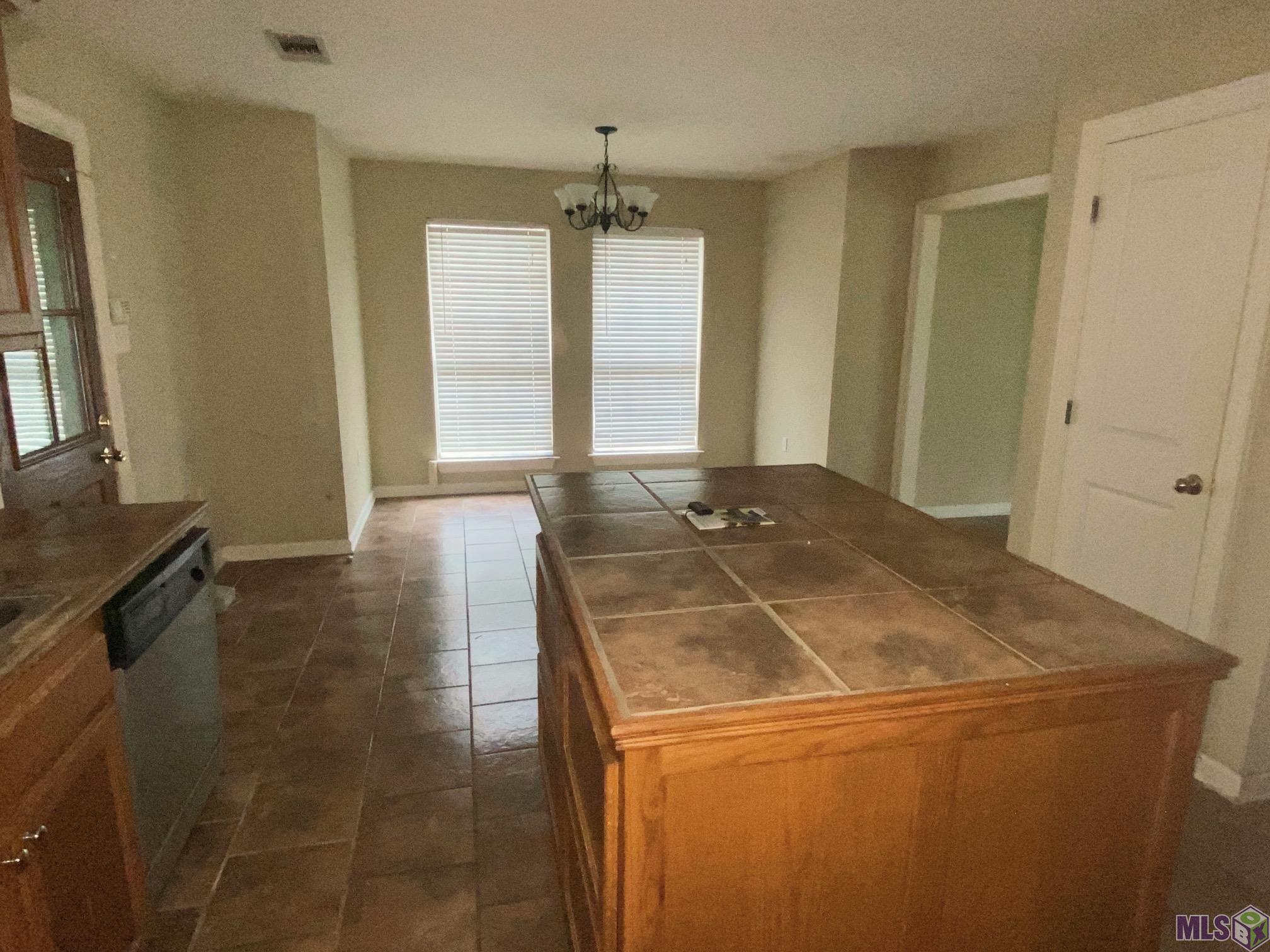 41185 Rhea Street Gonzales, LA 70737 - Photo 7 of 18 Gallery Image 7