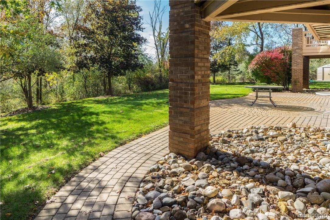 3270 Hixon Road Rochester, MI 48306 - Photo 31 of 34 31.jpg