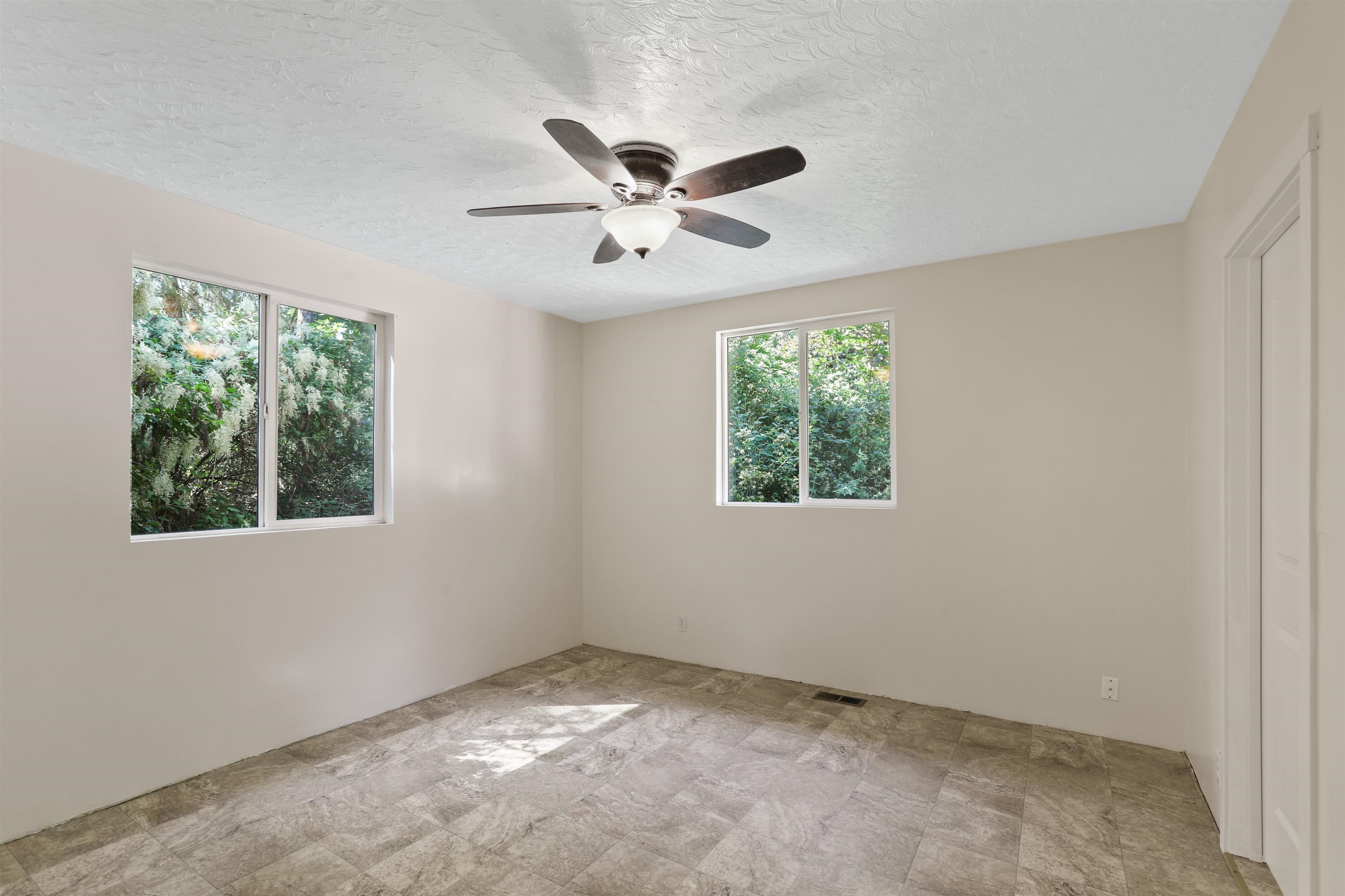 17221 North Little Spokane Drive Colbert, WA 99005 - Photo 11 of 29